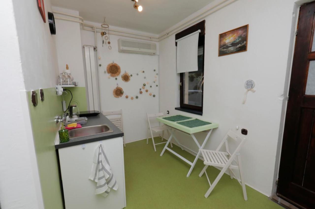 Maple Place เวลิคาโกริตซา ภายนอก รูปภาพ